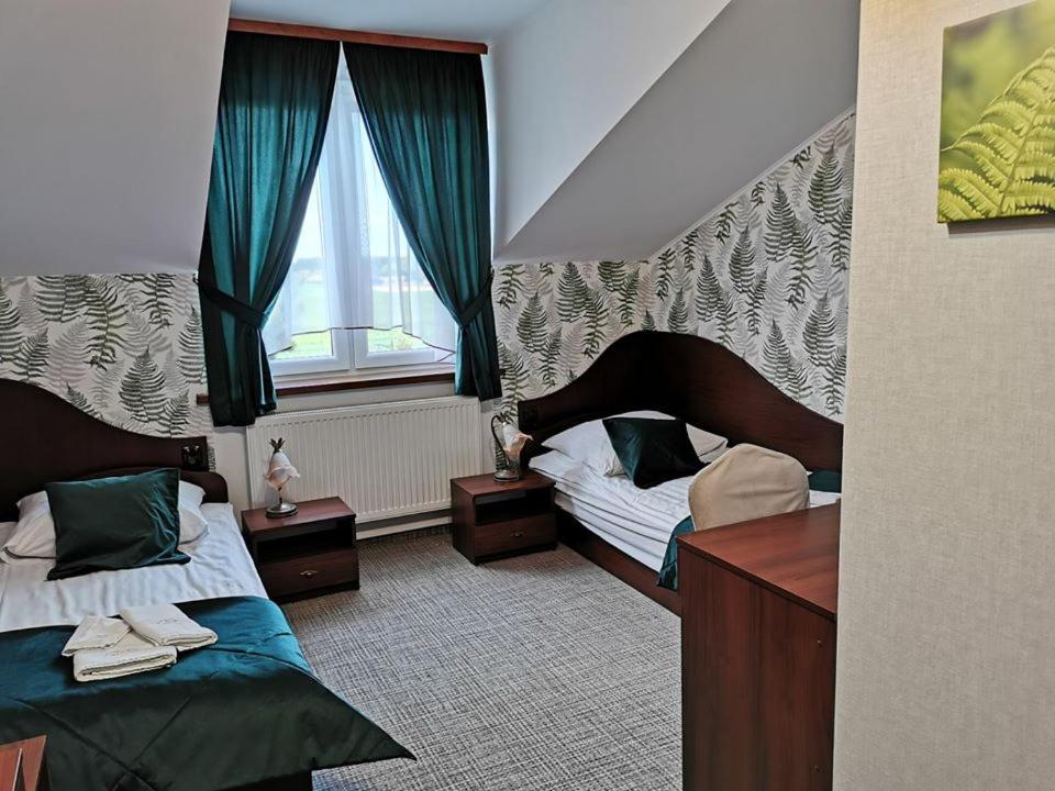 Dworek Nad Stawem & Laznia Piwna Ostrow Mazowiecka Ngoại thất bức ảnh