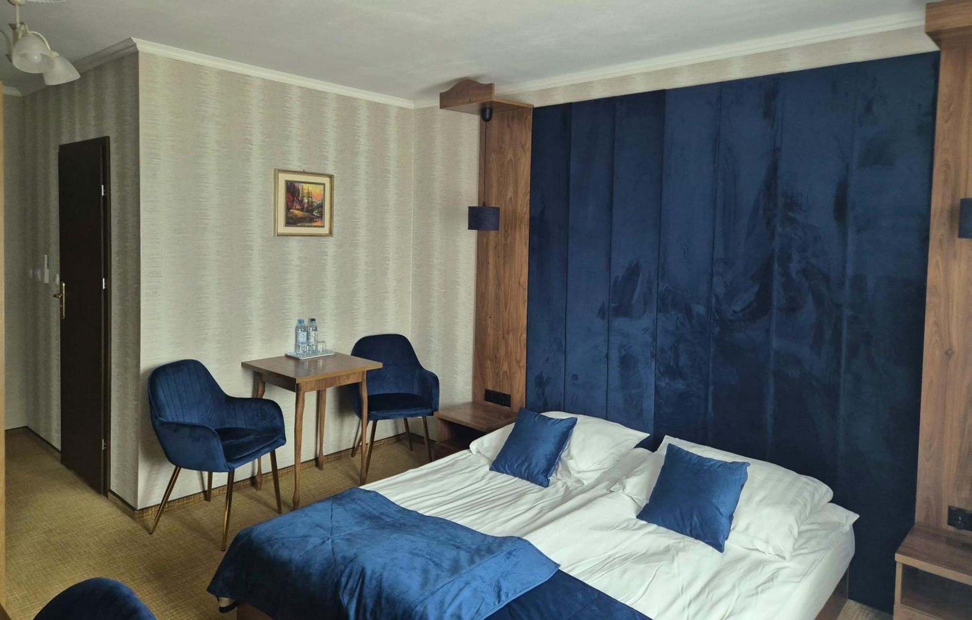 Dworek Nad Stawem & Laznia Piwna Ostrow Mazowiecka Ngoại thất bức ảnh