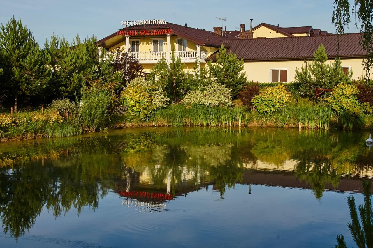 Dworek Nad Stawem & Laznia Piwna Ostrow Mazowiecka Ngoại thất bức ảnh